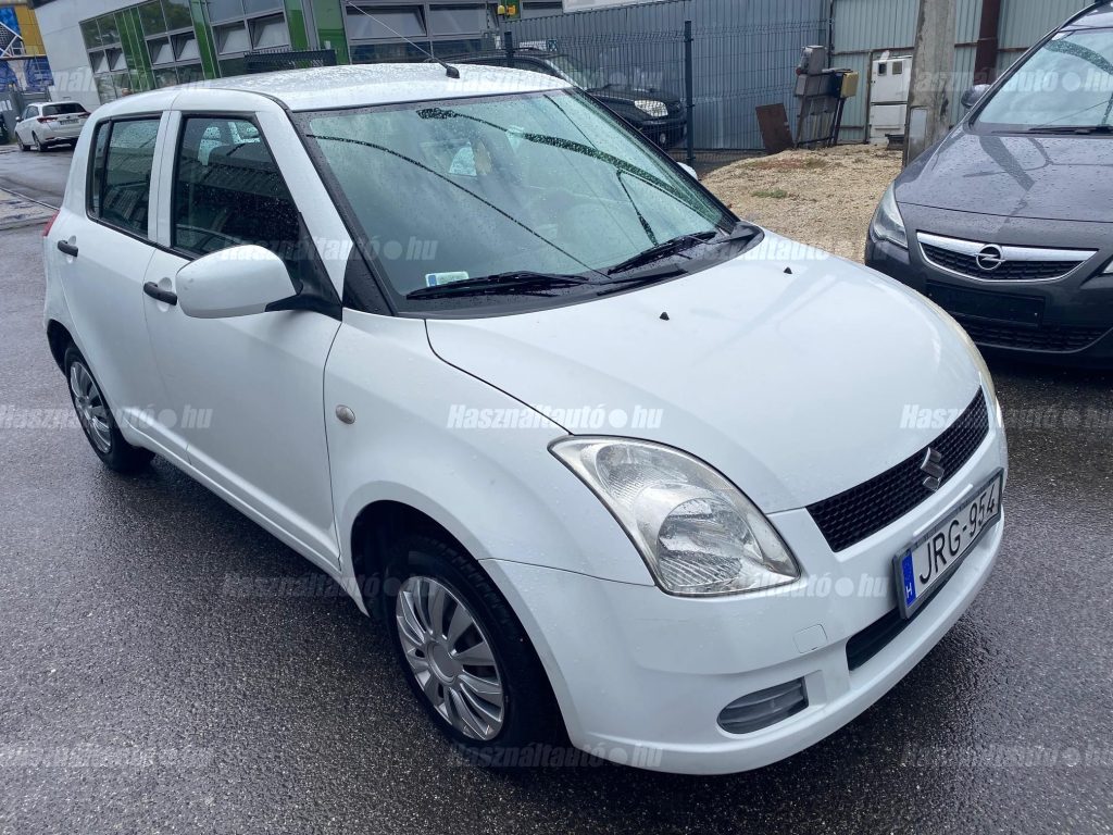 SUZUKI SWIFT 1.3 GC ÚJ GUMIK! FUTÓMŰ FELÚJÍTVA! FRISS MŰSZAKI!