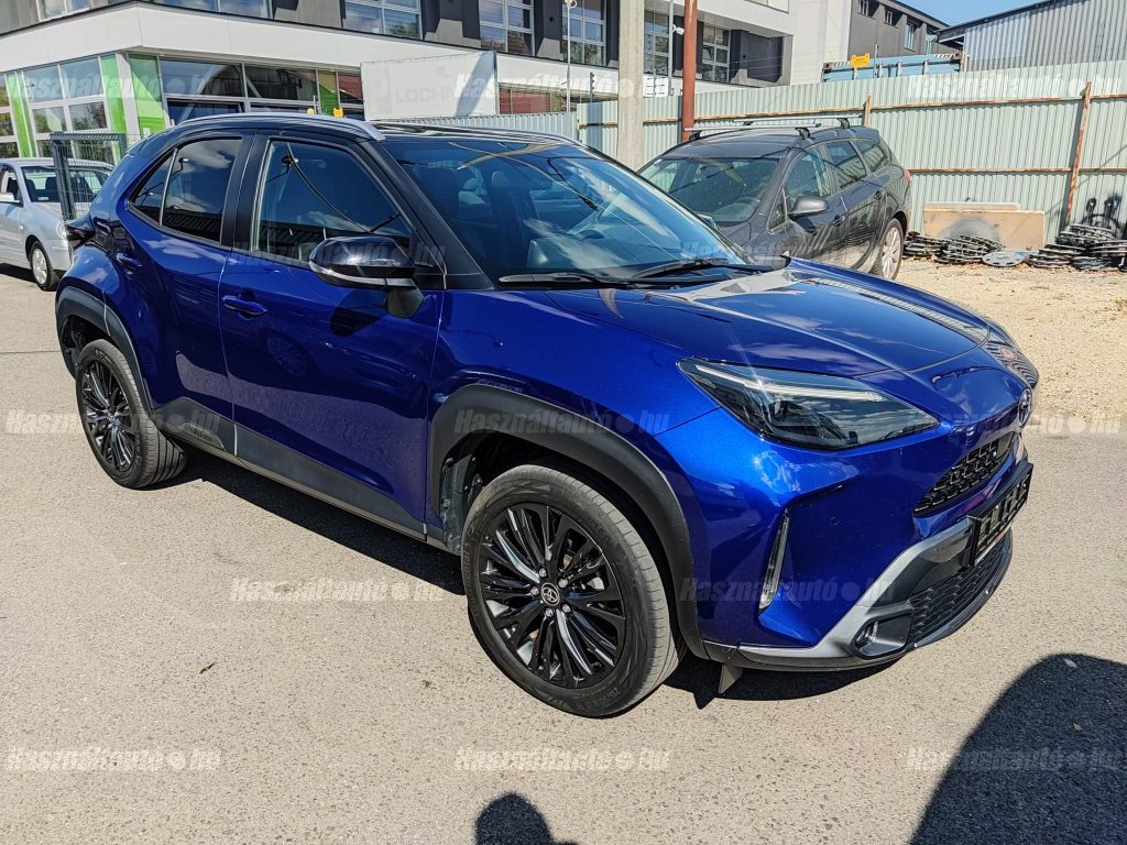 TOYOTA YARIS CROSS 1.5 Hybrid Adventure AWD e-CVT FRISS SZERVIZ!